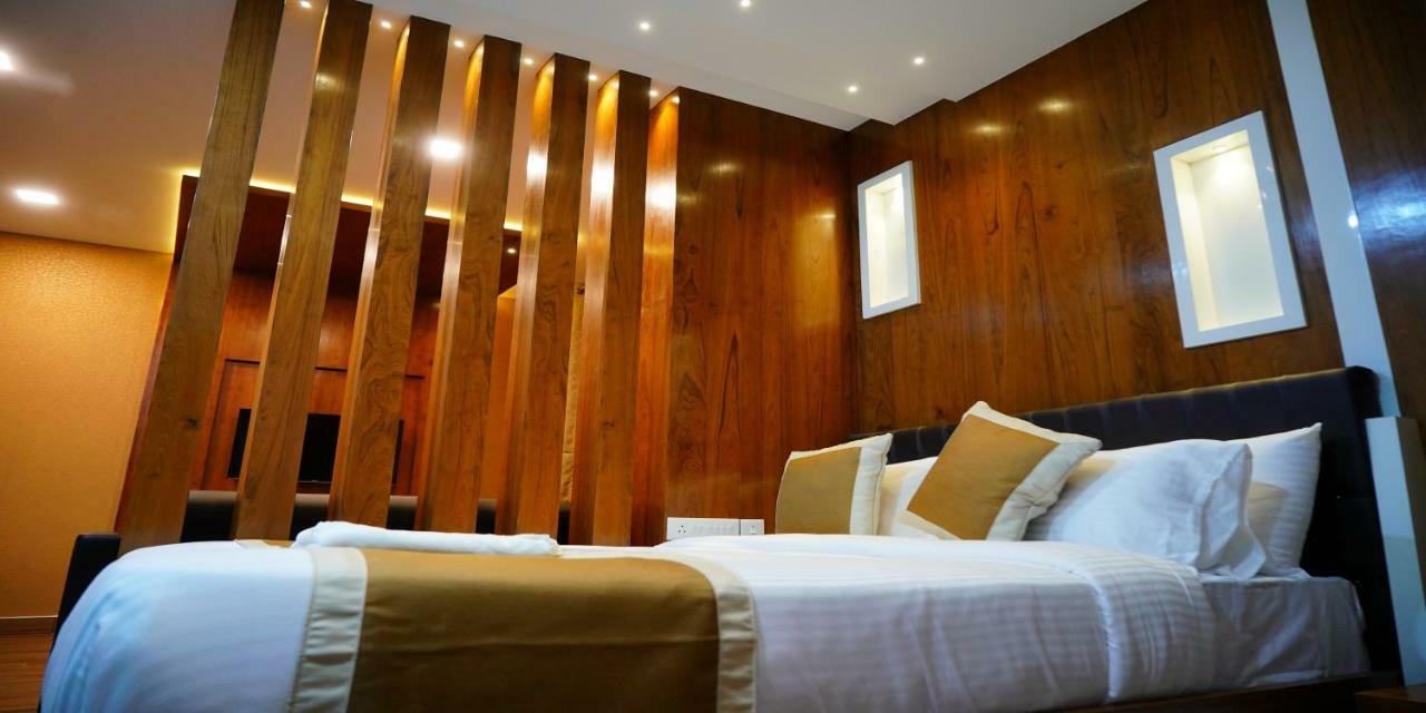 Nextel Inn, Calicut Екстер'єр фото