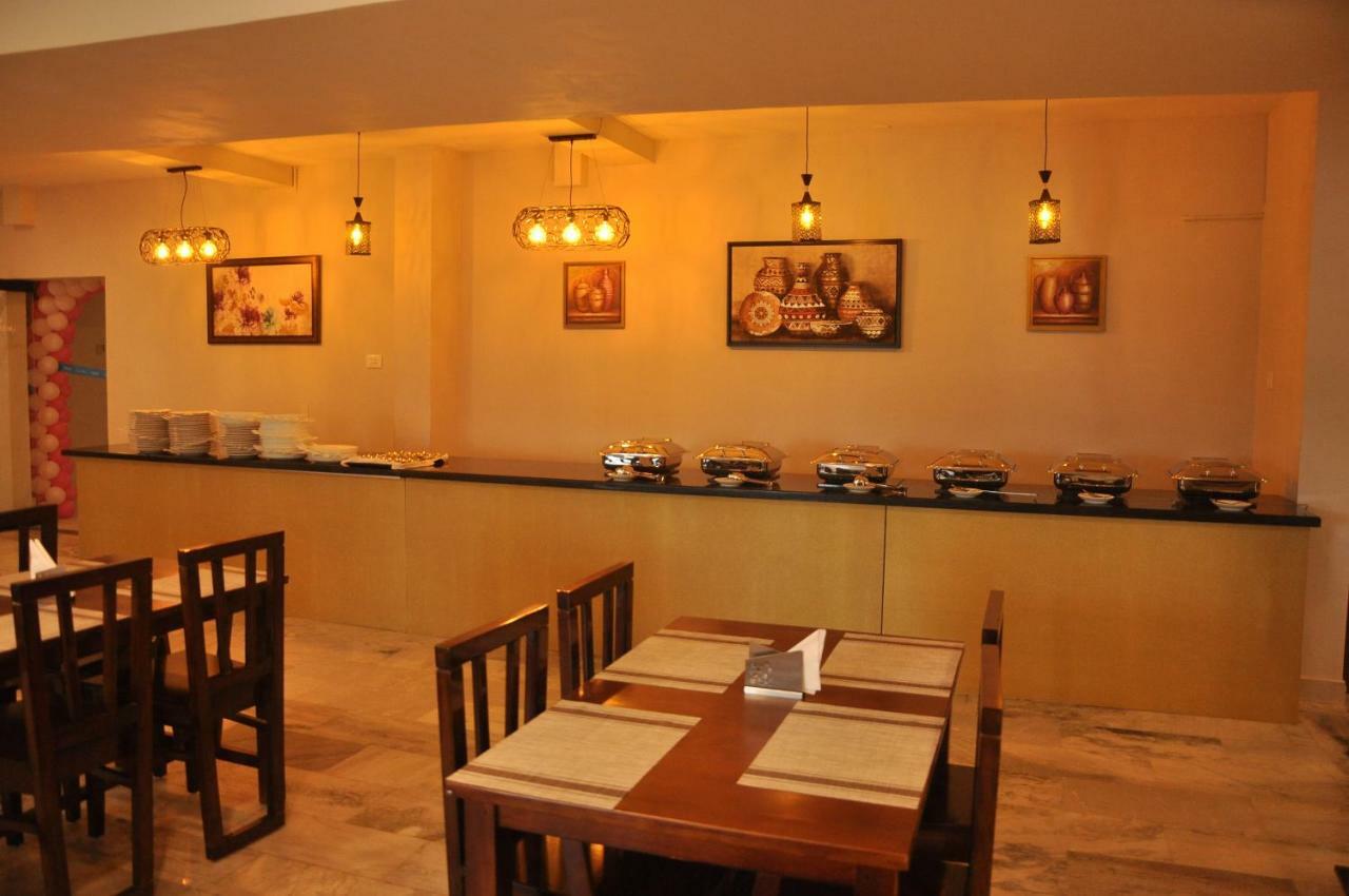 Nextel Inn, Calicut Екстер'єр фото