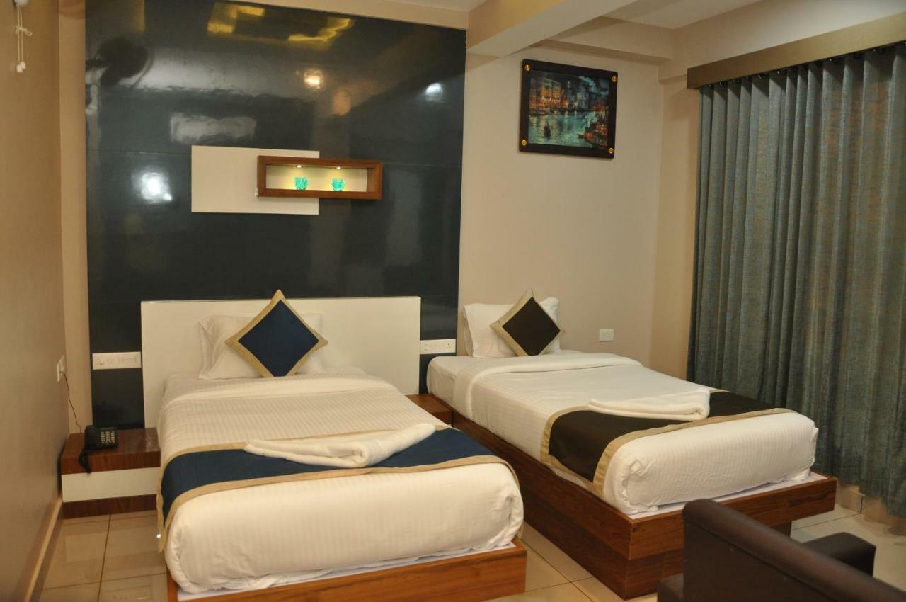 Nextel Inn, Calicut Екстер'єр фото