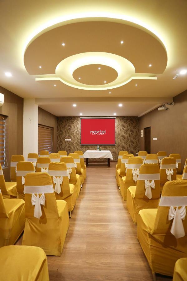 Nextel Inn, Calicut Екстер'єр фото