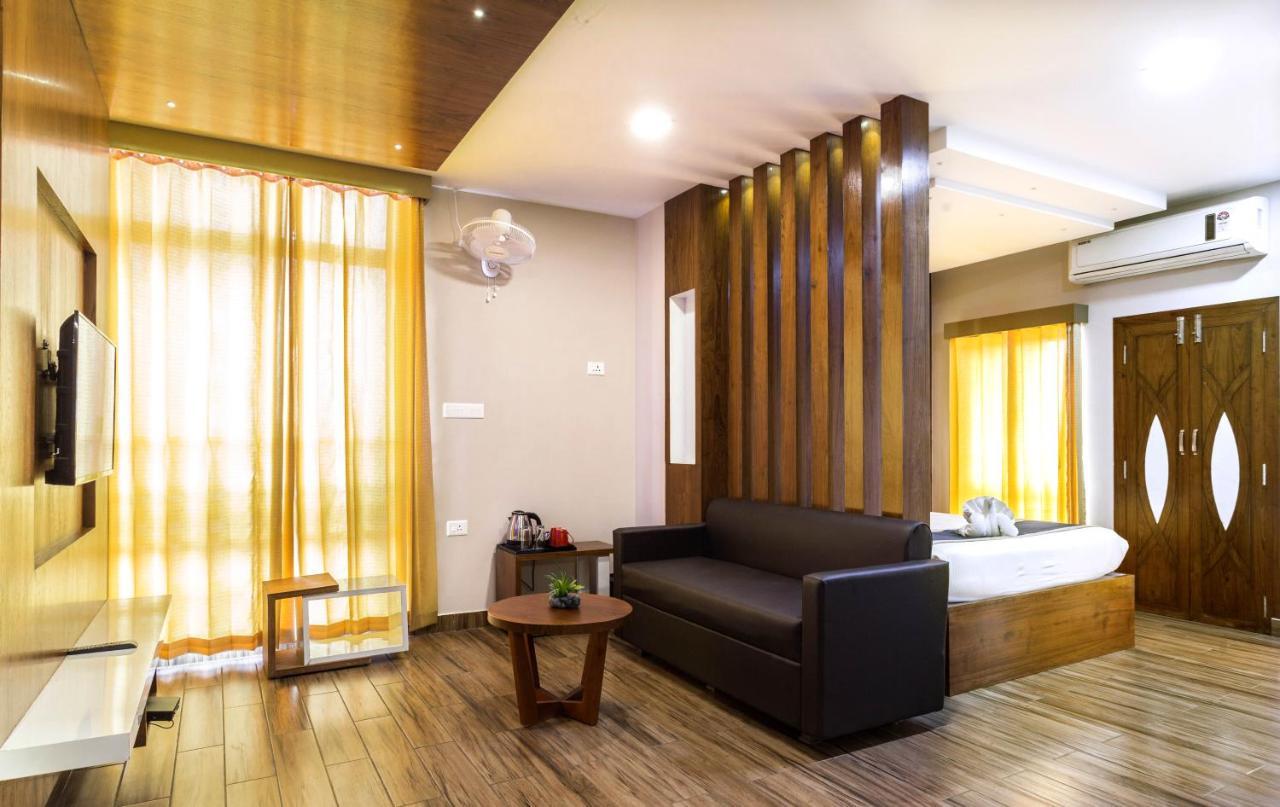 Nextel Inn, Calicut Екстер'єр фото