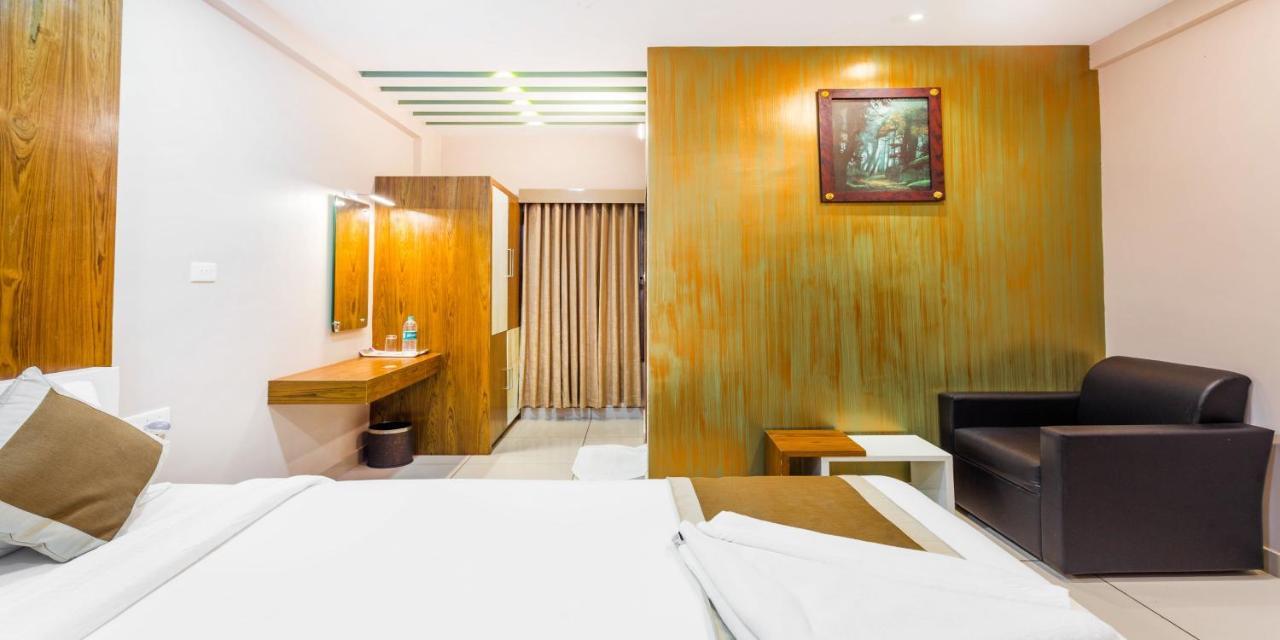 Nextel Inn, Calicut Екстер'єр фото