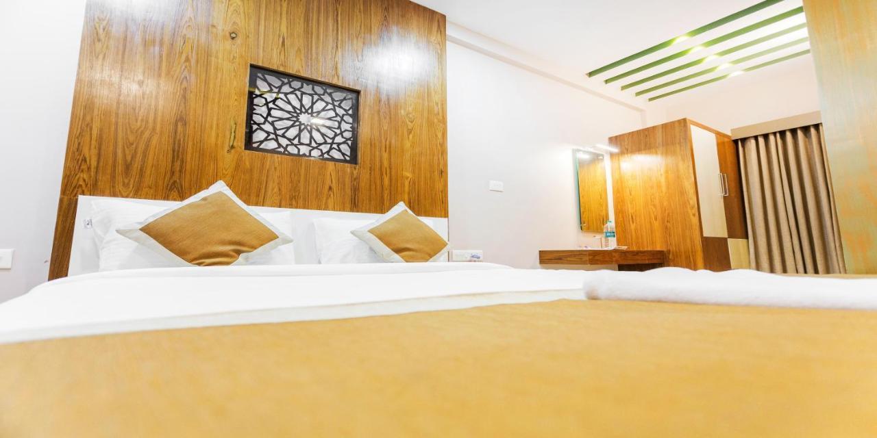 Nextel Inn, Calicut Екстер'єр фото